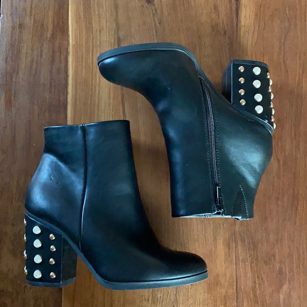 Express Pearl & Gold Studded Black Heeled Ankle Booties - 7